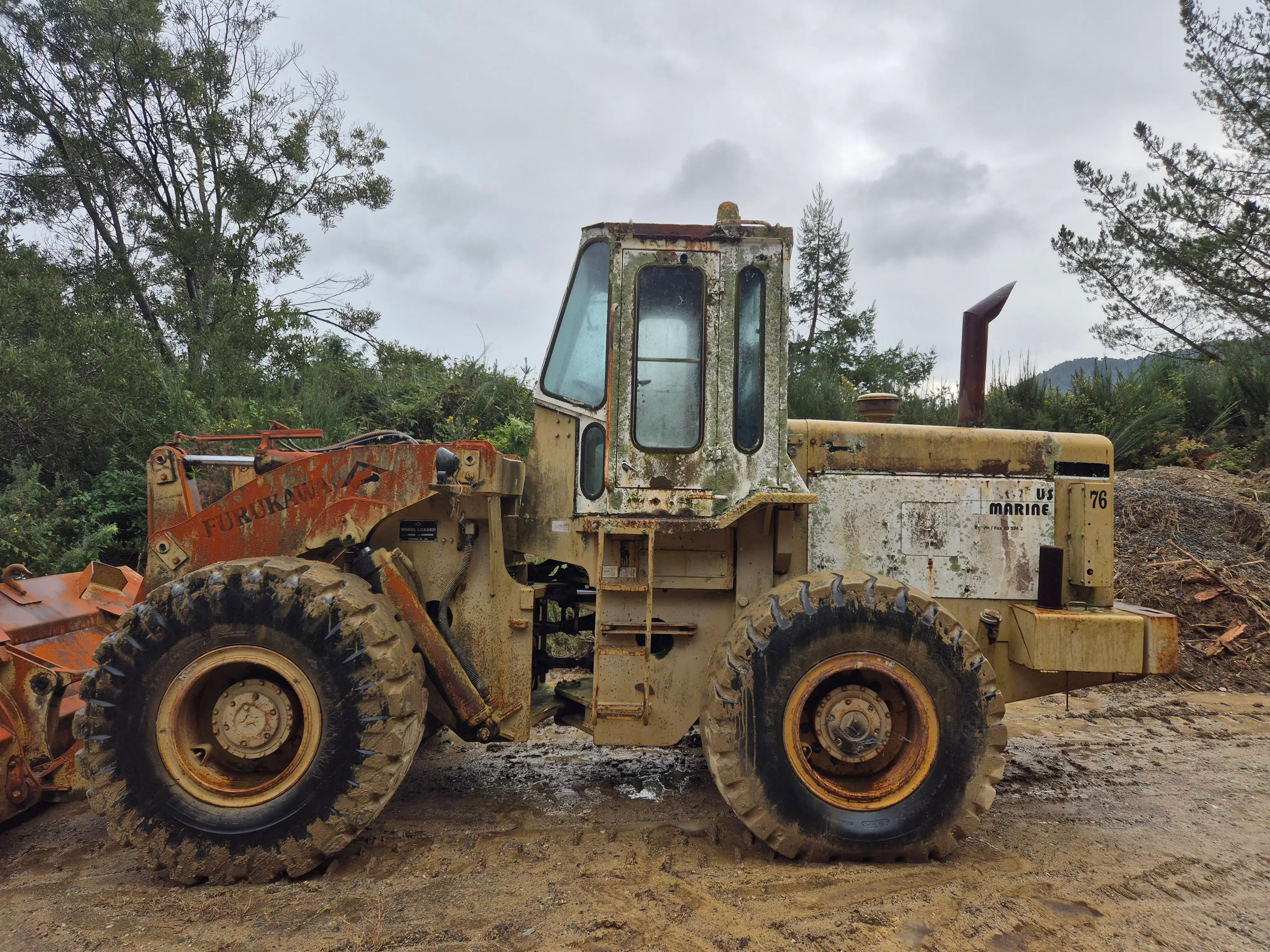Furukawa FL230 Loader