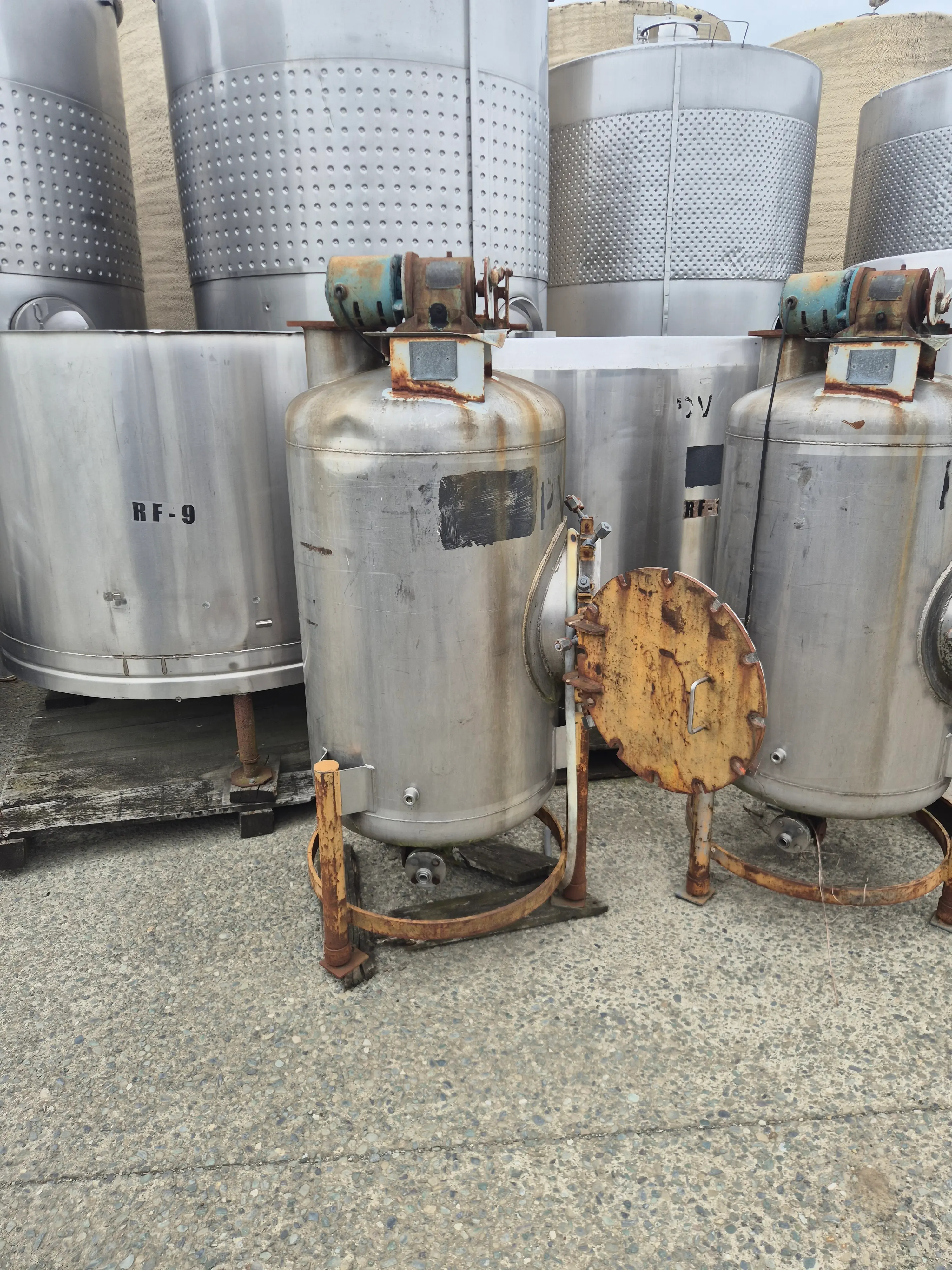 Electric Agitator Tanks