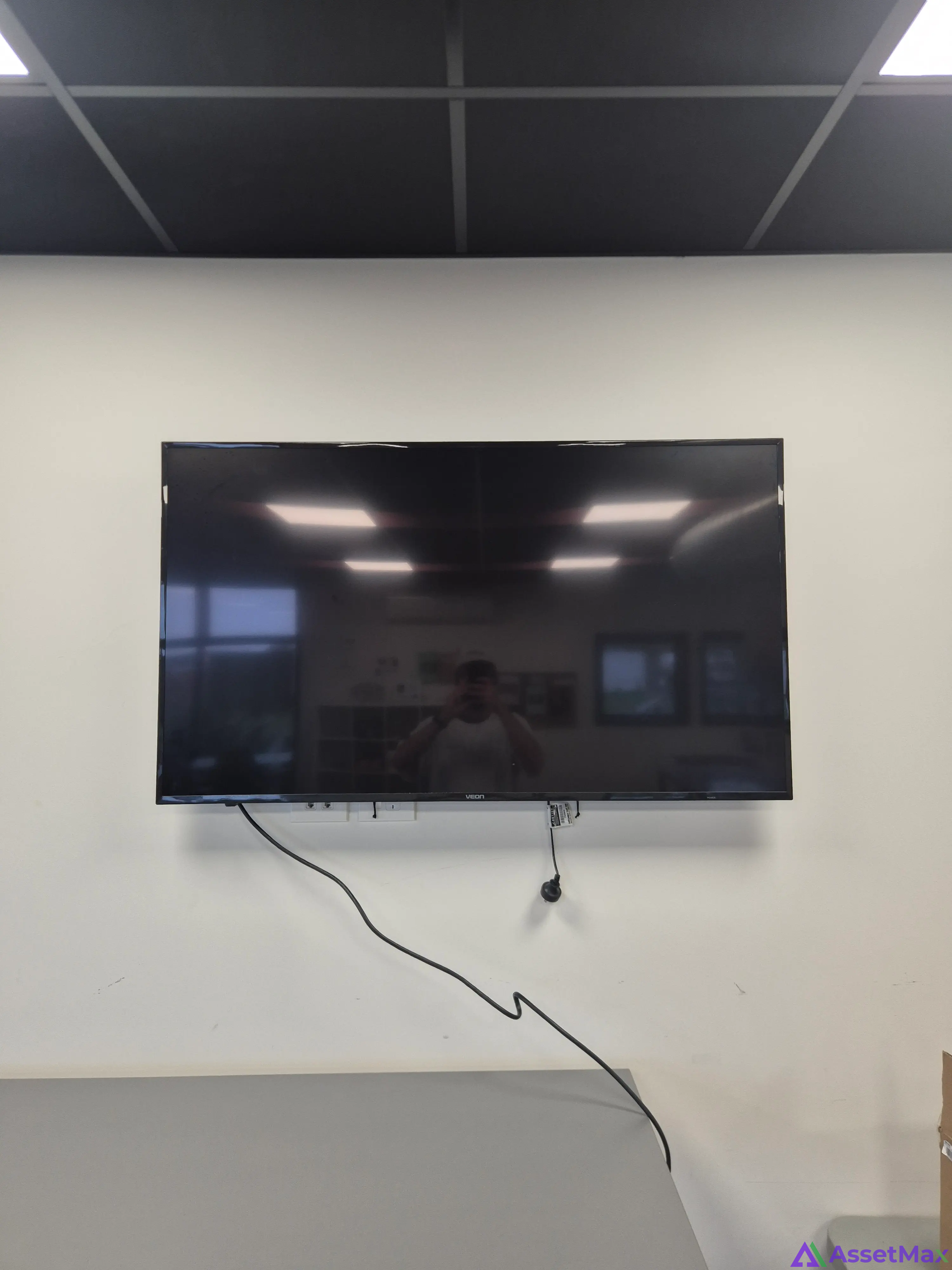 Veon 40inch TV